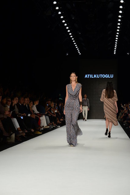 ATIL KUTOĞLU DEFİLESİ