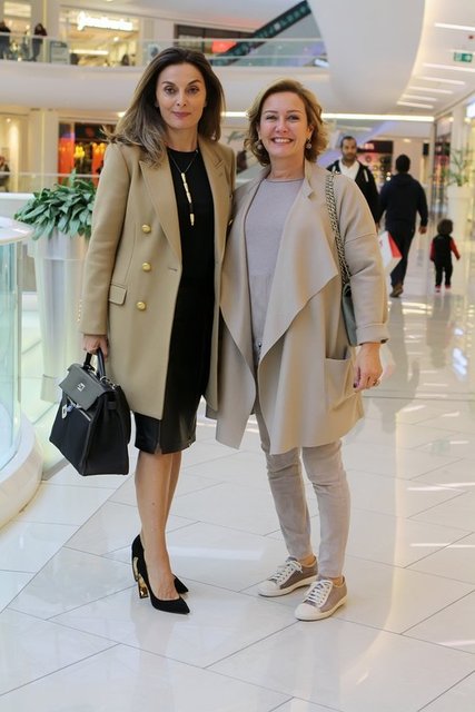 BANU ÇARMIKLI, REVNA DEMİRÖREN