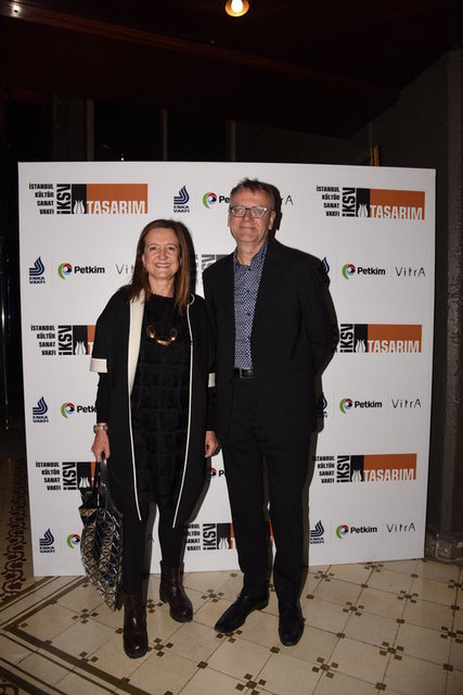 BEATRIZ COLOMİNA, MARK WIGLEY