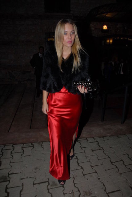 ASLI ÜSTÜNKAYA