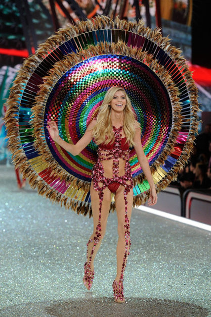 VICTORIA'S SECRET MELEKLERİ