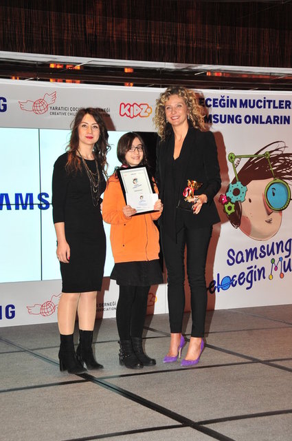 SULTAN ÇOLAK, AYŞEGÜL ÇEİK, ESRA OFLAZ GÜVENKAYA