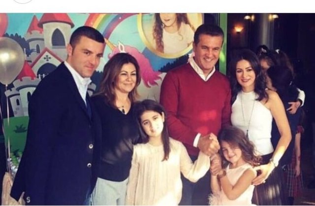 EMİR SARIGÜL, MUHLET ALTINBAŞ, AYŞENAZ, MUSTAFA, AZRA, FATOŞ SARIGÜL