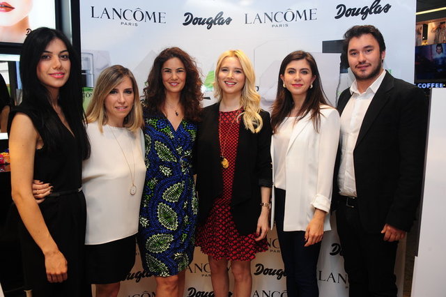 BAŞAK AÇAR, NESLİHAN SADIKOĞLU, ASLI OGAY, PINAR SABANCI, SELCEN BUĞDAY, ÇAĞATAY KIRGIN BAŞAK AÇAR, NESLİHAN SADIKOĞLU, ASLI OGAY, PINAR SABANCI, SELCEN BUĞDAY, ÇAĞATAY KIRGIN