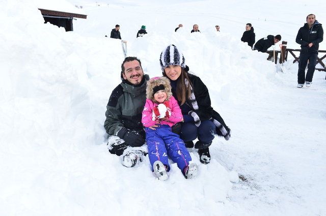 MEHMET CAN, NEHİR, ELA YAZICI
