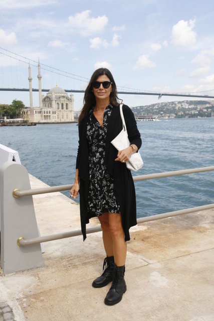 ZEYNEP ÜSTÜNEL