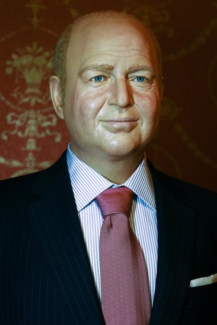 MUSTAFA KOÇ