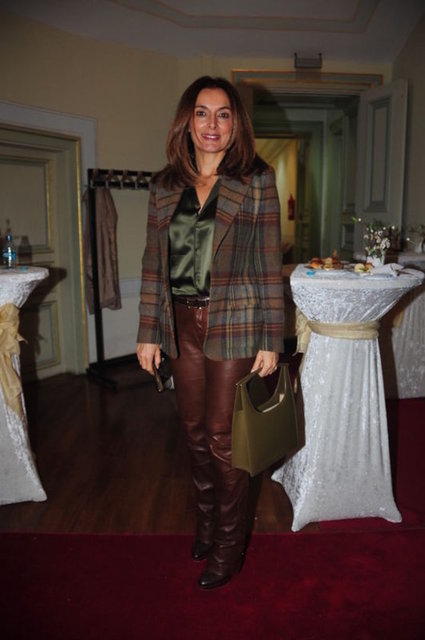 BANU ÇARMIKLI