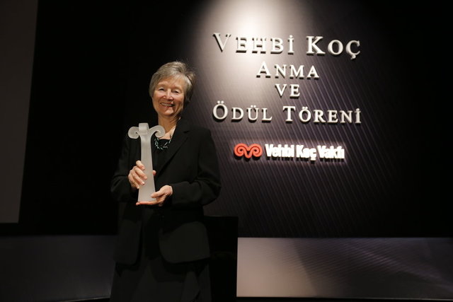 PROF. DR. ZEYNEP AHUNBAY