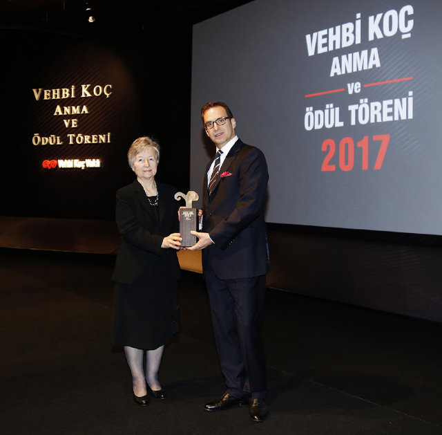 PROF. DR. ZEYNEP AHUNBAY, ÖMER KOÇ