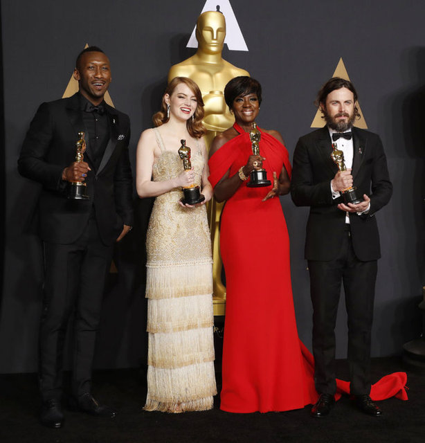 EMMA STONE, VIOLA DAVIS, CASEY AFFLECK