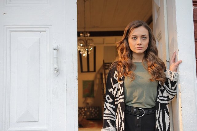 Aşk ve Gurur 1. Bölüm Fotoğrafları