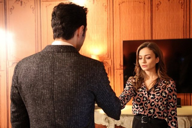 Aşk ve Gurur 1. Bölüm Fotoğrafları