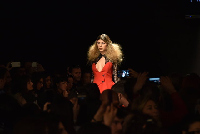 MERT ERKAN DEFİLE
