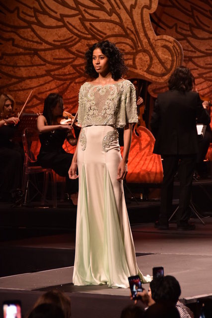TUVANA BÜYÜKÇINAR DEFİLE
