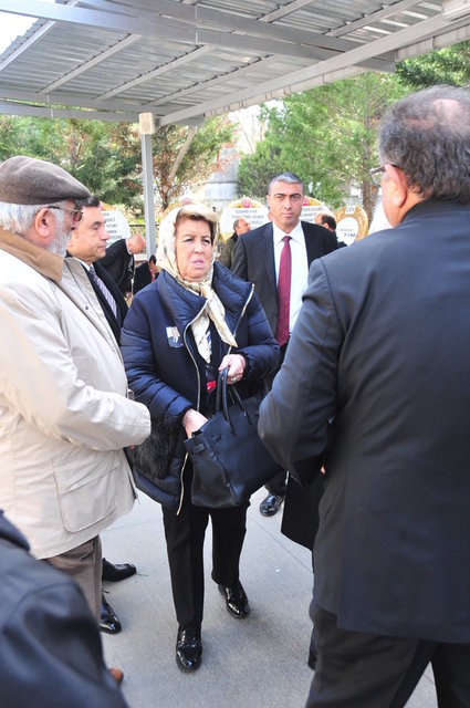 JALE ÖZTARHAN