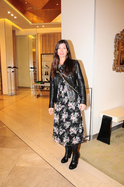 ZEYNEP ÜSTÜNEL