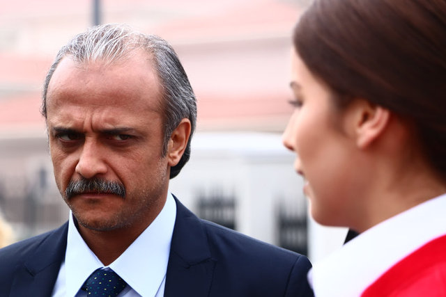 Bir Deli Sevda 1. Bölüm Fotoğrafları