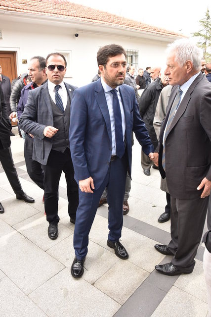 MURAT HAZİNEDAR