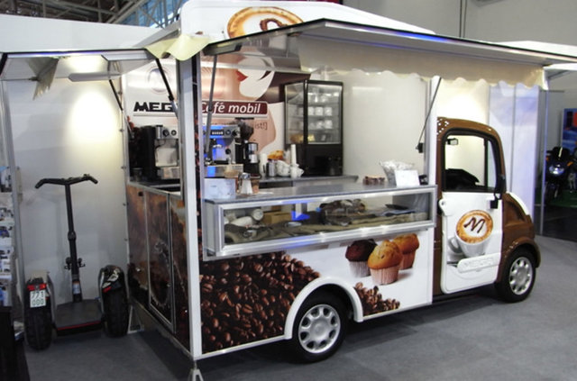 15- İş fikri: Mobil kafe sektöründe ise ülkemizde bazı koşulları sağlamak zor gözüküyor. Belediyelerden izin alınması en büyük problem olarak karşımıza çıksa da yurt dışında bu işi çok geliştirmiş ve franchise vererek büyüme potansiyeli yakalamış firmalar var. Mobil kafe işi özellikle caddelerde ve turistik yerlerde çok güzel iş yapabiliyor.