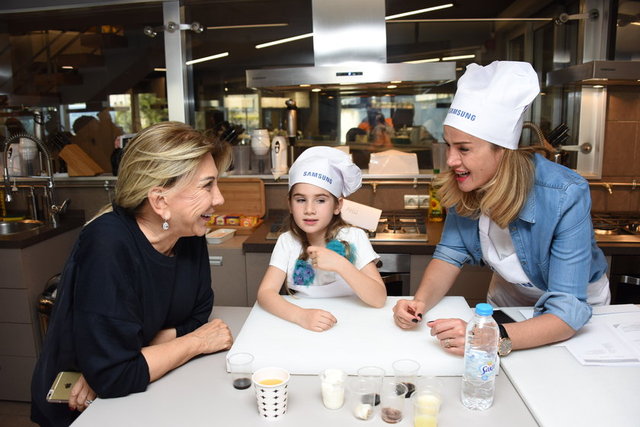 MERAL YAZICI, ZEYNEP SARE, AHU ORAKÇIOĞLU
