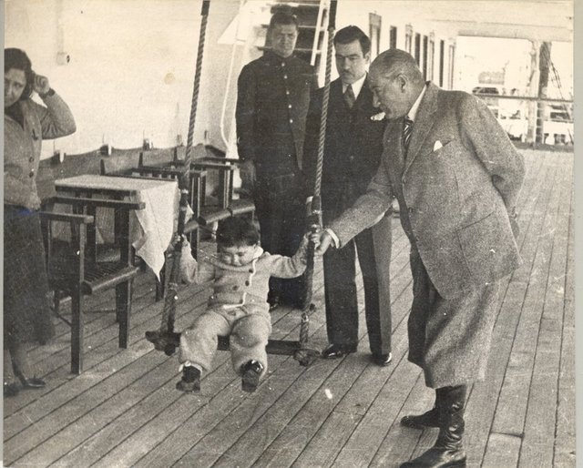23 NİSAN ULUSAL EGEMENLİK VE ÇOCUK BAYRAMI