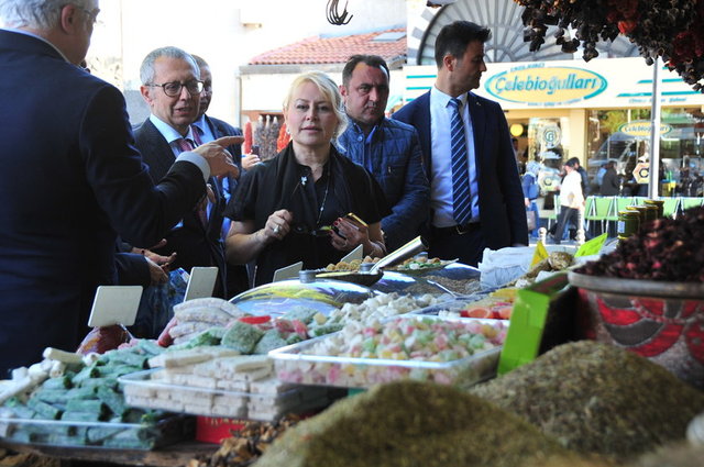DEMET SABANCI ÇETİNDOĞAN