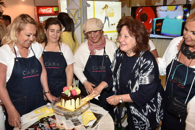 MONİK İPEKEL
