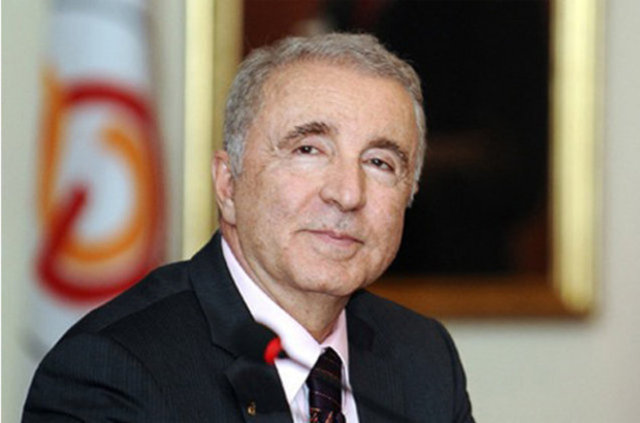 ÜNAL AYSAL - Serveti: 900 milyon dolar - Evli ve 3 çocuklu