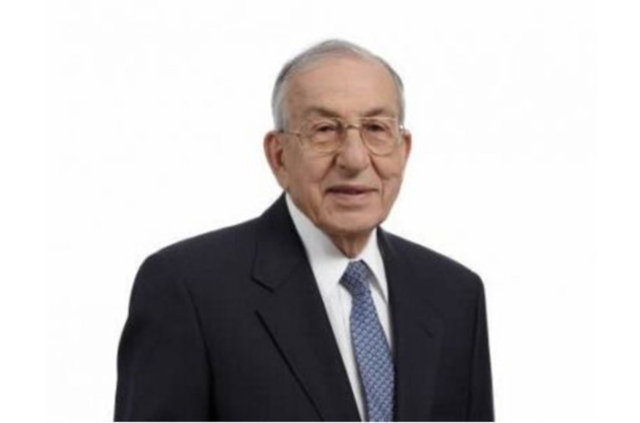 EROL ÜÇER - Serveti: 400 milyon dolar - Evli ve tek çocuklu