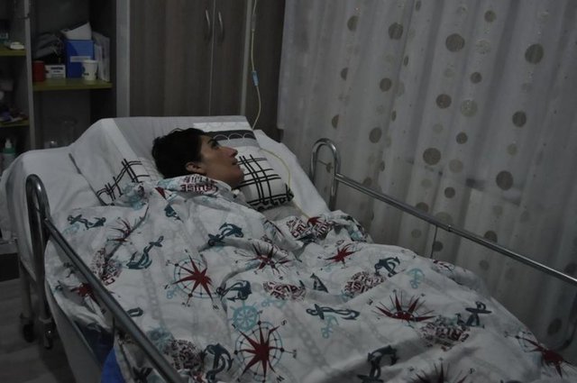 DHA'nın haberine göre; kazadan sonra yatağa bağımlı hale gelen ve tedavi için 2016 yılı Ekim ayında Almanya'ya getirilen Kumru Konak, tam yutkunamadığı için boğazındaki kanül çıkartılamıyor. Bu yüzden de konuşma terapilerine başlanamıyor. 20 Ocak 2017 gününden beri Kumru Konak'a evinde bakan ablası Nargül Konak, kardeşinin yoğun fizik tedavilerden sonra ellerini ve kollarını oynatmaya başladığını söyledi. Hagen kentinde yaşayan ve doktor yardımcısı olarak çalışan Nargül Konak, kardeşinin bir gün ayağa kalkmasını ümit ediyor.