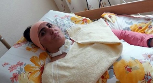 Abla Nargül Konak, kardeşi Kumru'nun Almanya'daki tüm masraflarının özel karşılandığını dile getirdi. Tanıdığı, tanımadığı herkesten çok büyük destek gördüklerini ifade eden Nargül Konak, yardım kampanyası süreci ve çevrenin desteği konusunda şunları söyledi: