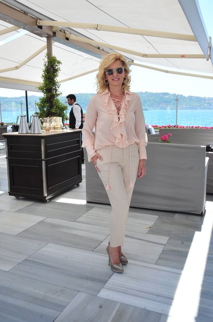 NEŞE GÖNÜL