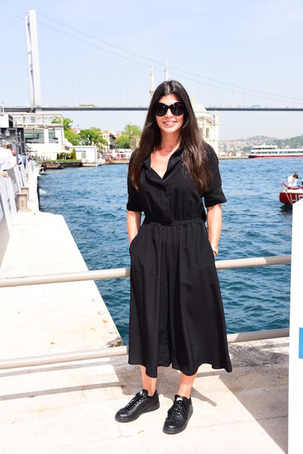 ZEYNEP ÜSTÜNEL