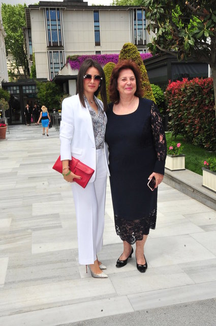 FATOŞ SARIGÜL, MONİK İPEKEL