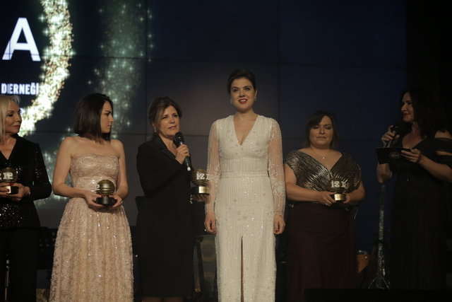 NİLÜFER BULUT, EBRU UYGUN