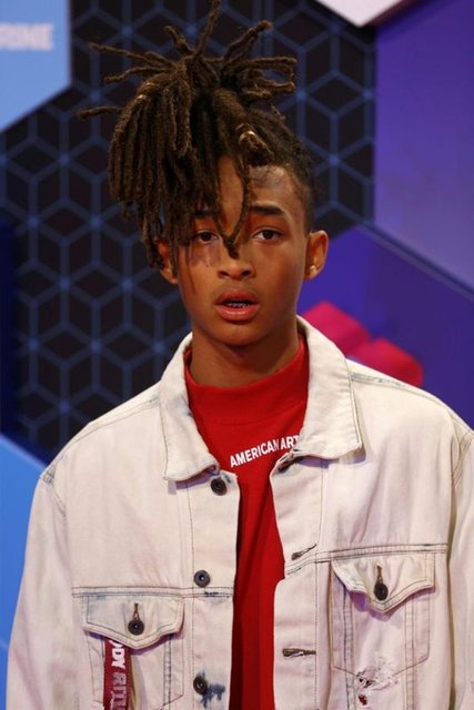 Şarkıcı, bir açıklamasında bu evrende yaşayan tek varlık olduğunu kabul etmenin yanlış olduğunu söyledi.