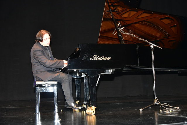 FAZIL SAY