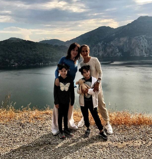 NAZLI ÇELİK, HANDE GAMGAM