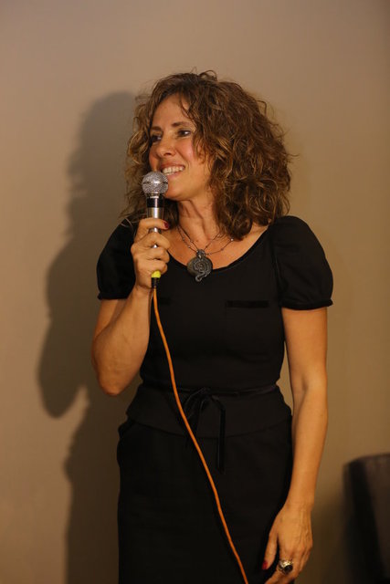 ELÇİN OFLAZ
