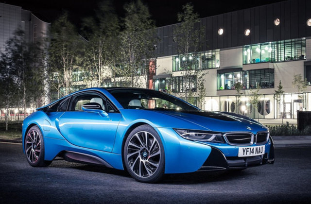 Raheem Sterling (Manchester City) - BMW i8