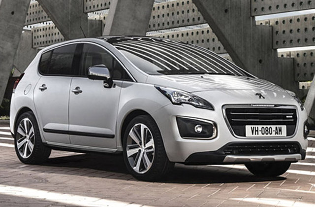 Lorenzo Insigne (Napoli) - Peugeot 3008 Hybrid4