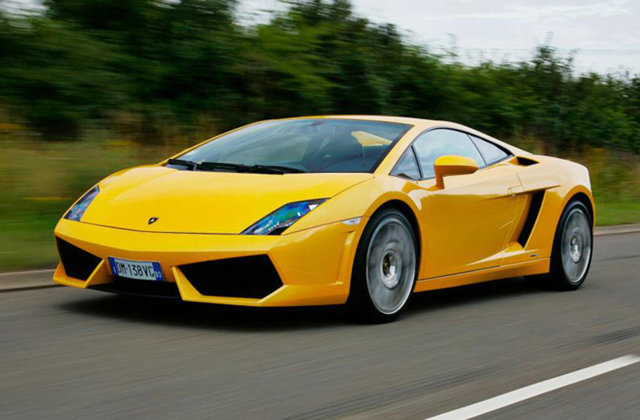 Obafemi Martins (Shanghai Shenhua) - Lamborghini Gallardo