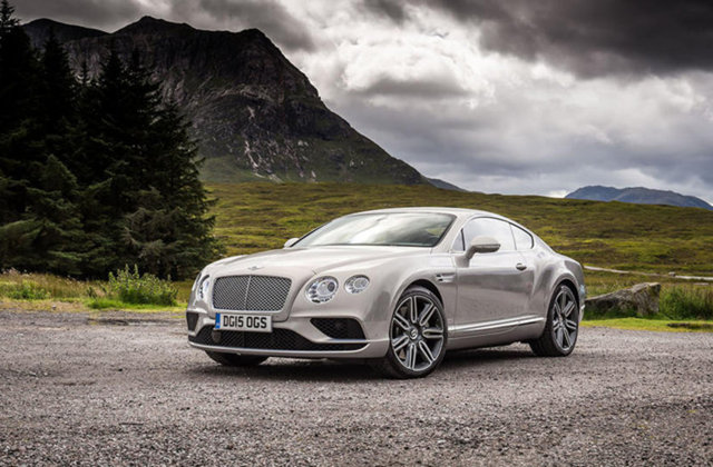 Edin Džeko (AS Roma) - Bentley Continental GT