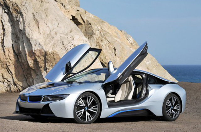 Jeffrey Schlupp (Crystal Palace) - BMW i8