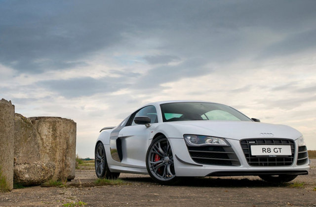 David Alaba (Bayern Munich) - Audi R8 GT
