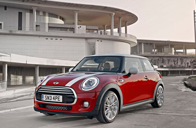 Salvatore Sirigu (Osasuna) - Mini Cooper