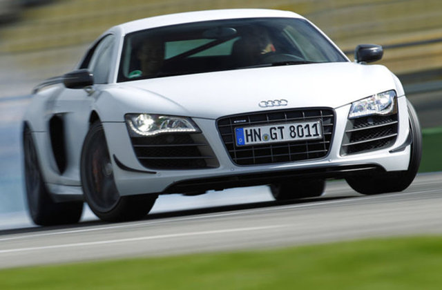 Alexis Sánchez (Arsenal) - Audi R8 GT