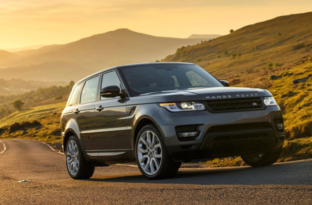 Diego Costa (Chelsea) - Range Rover Sport