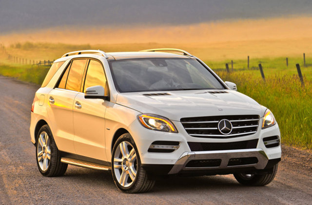 Cheikhou Kouyaté (West Ham United) - Mercedes ML250 AMG Line